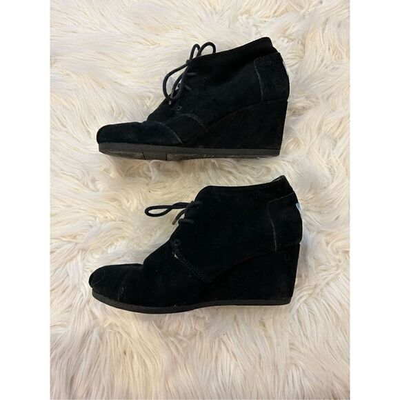 Toms lace up suede booties wedge size 7.5 round toe GUC - Picture 3 of 9